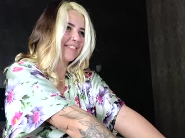 girl
        elliy_coy cam image #1940946