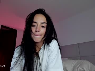 girl
        annie_dreams cam image #2088490