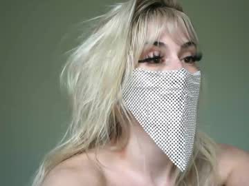 girl
        artoftease cam image #6575746