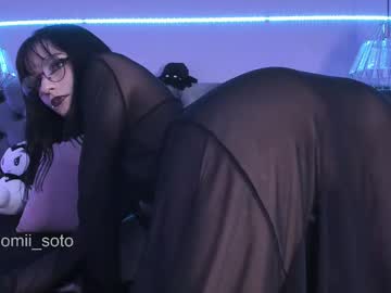 girl
        naomii_soto cam image #6441437