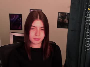 girl
        stacy_cy cam image #5165858