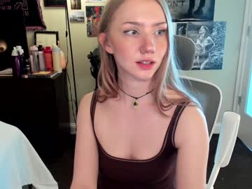 girl
        eve003300 cam image #6785585