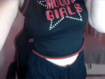 girl
        tripleprinces cam image #3893734