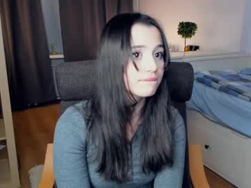 girl
        keti_bunny cam image #5650556