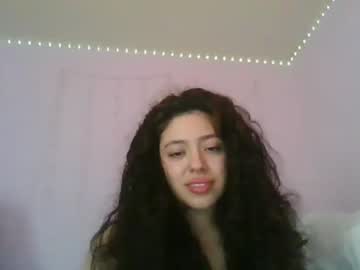 girl
        savinajade cam image #348483