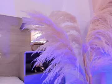 girl
        victoria__rossi cam image #5411556