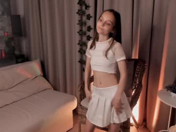 girl
        guineverecrenshaw cam image #4794550