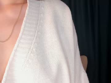 girl
        lynnfarro cam image #3249249