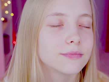girl
        appr0ved cam image #1157308