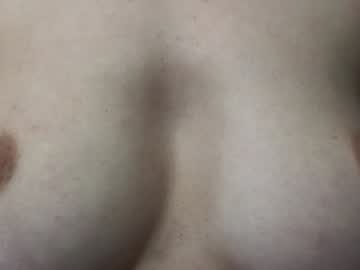 girl
        lauratanguy cam image #5662572