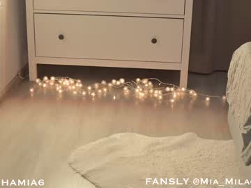 girl
        mia_milagros cam image #62277