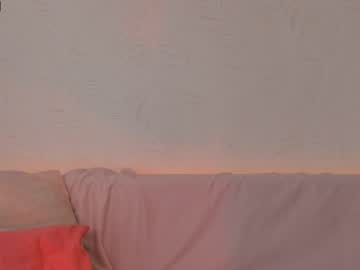 girl
        madeline_jackson cam image #2104473