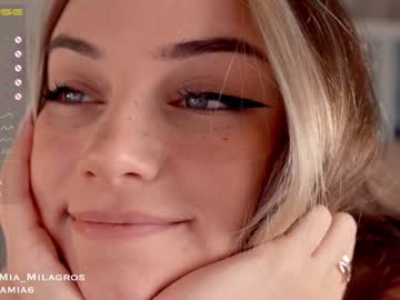 girl
        mia_milagros cam image #378999