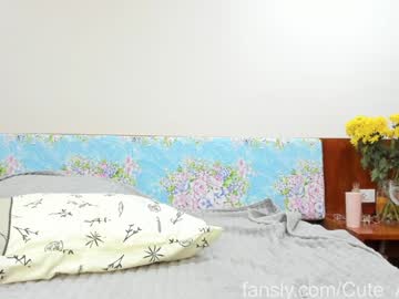 girl
        malvina_doll cam image #5976560