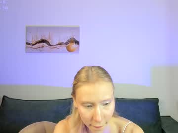 girl
        shine_nansy cam image #5905733