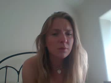 girl
        sausages000 cam image #1675107