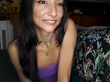 girl
        thegypsyalien cam image #5249642