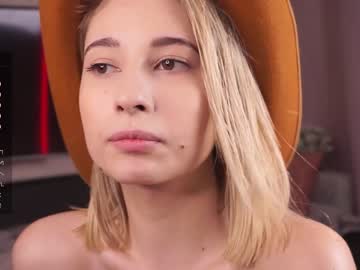 girl
        ameliajasmina cam image #3021711