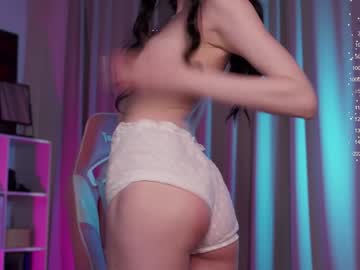 girl
        holliwould_ cam image #4464000