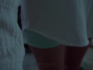 girl
        mystikei cam image #1282914