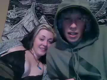 couple
        hot_goth_couple cam image #445879