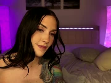 couple Live Cam Girls Love To Strip Naked For Their Viewers with yokoroze