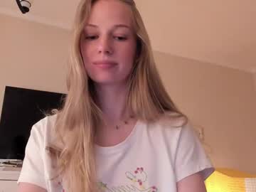 girl
        magic_couple13 cam image #6674706