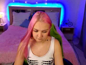 girl
        _opheliia_ cam image #5163131