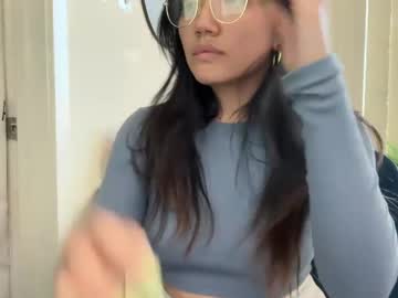 girl
        aznbunnybaby cam image #3501469