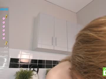 girl
        bettybarnett cam image #1421047