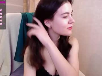 girl
        mila_kimm cam image #790275