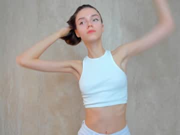 girl
        cutie_ghostie cam image #3513702