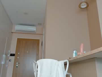 girl
        melon_mussy cam image #1690736