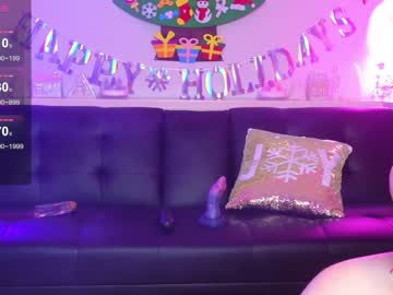 girl
        daphnemadison cam image #5865445
