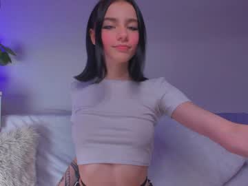 girl
        gabbi_i cam image #7073