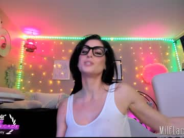 girl
        milf_lacey cam image #937652