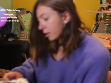 girl
        artemisfit cam image #2699258