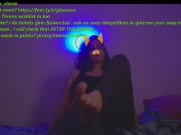 girl
        super_cherie cam image #2452717