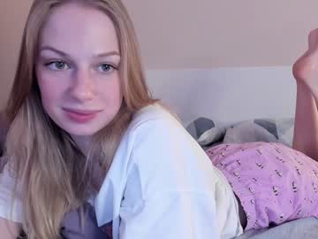girl
        magic_couple13 cam image #3671336