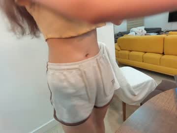 girl
        ehotlovea cam image #81247