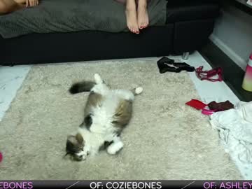 girl
        rosiebones cam image #4998468