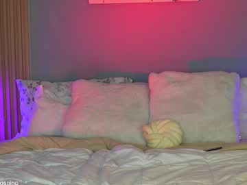 girl
        ashley_ospino cam image #6213539