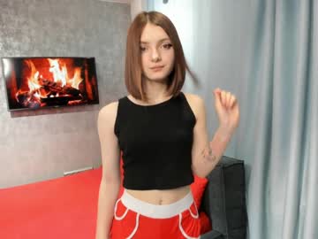 girl
        lydiakayleigh cam image #2532318