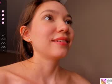 couple
        bzzzme cam image #3832523