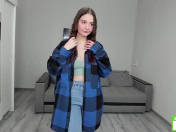 girl
        reilbell cam image #1086576