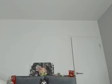 girl
        jenie_fire cam image #6208392