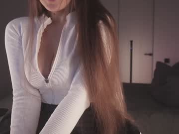 girl
        alice_kosmos cam image #5405205