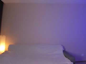 girl
        mia_morrisonn cam image #2432087