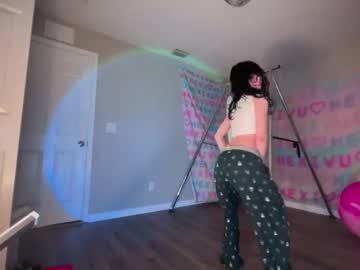 girl
        hexivu cam image #4804400
