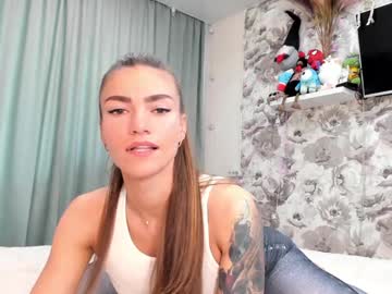 girl
        joconda cam image #4387444